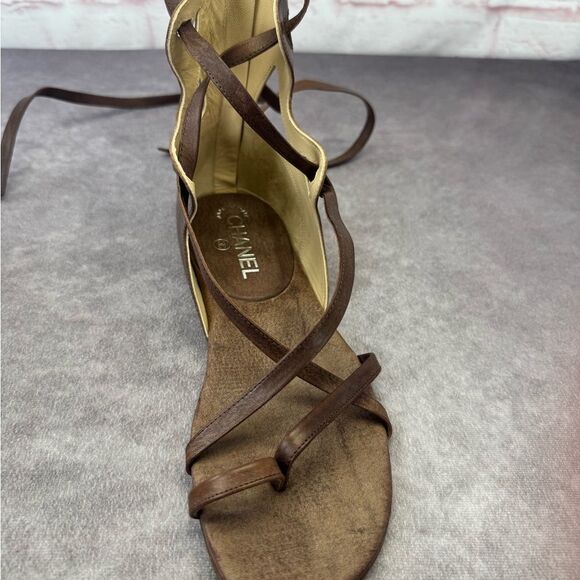 Chanel Interlocking CC Logo Leather Gladiator Sandals 38 - Picture 5 of 10